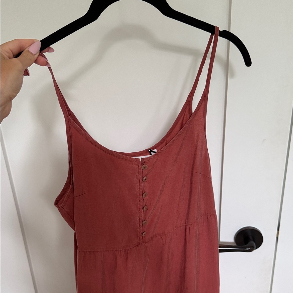 Elegant Rust Midi Dress